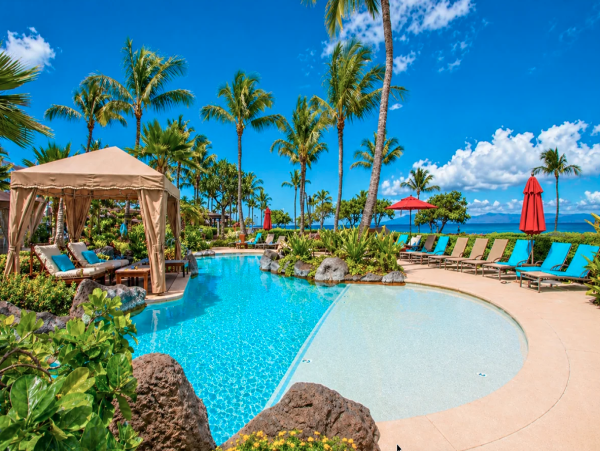 Luxurious Maui Beachfront Villas - Perfect For Families & Groups